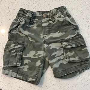Camo Shorts with elastic waist